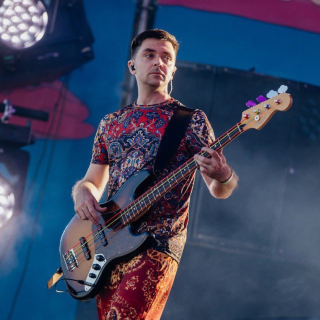 Я (бас-гитара)